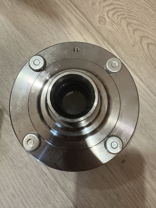 Продам Передняя ступица Chevrolet Lacetti