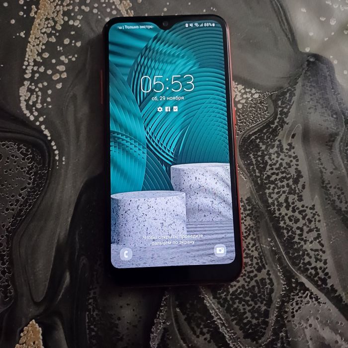 Продам смартфон,срочно!