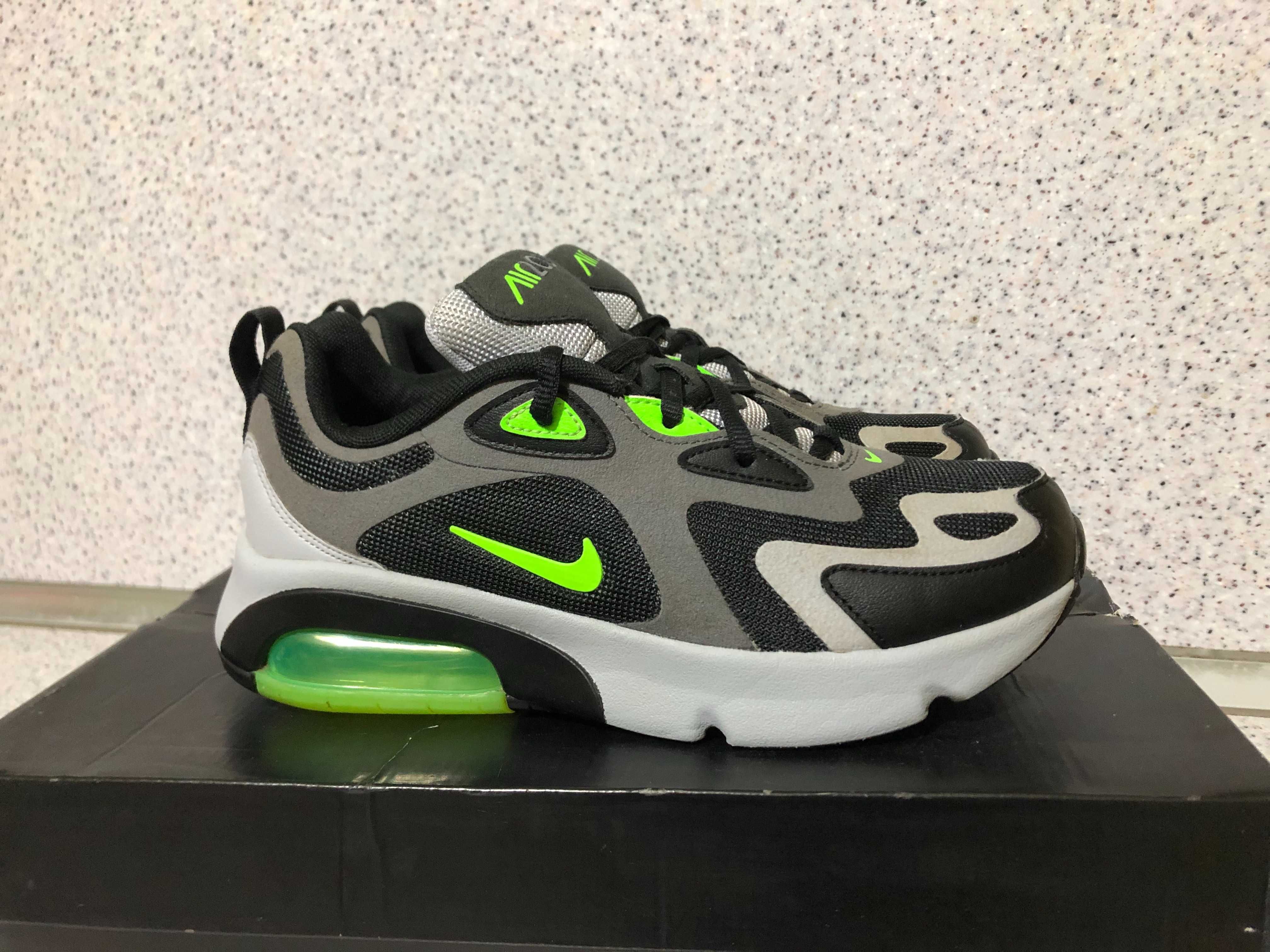 ОРИГИНАЛНИ *** Nike Air Max 200 / Dark Grey Electric Green