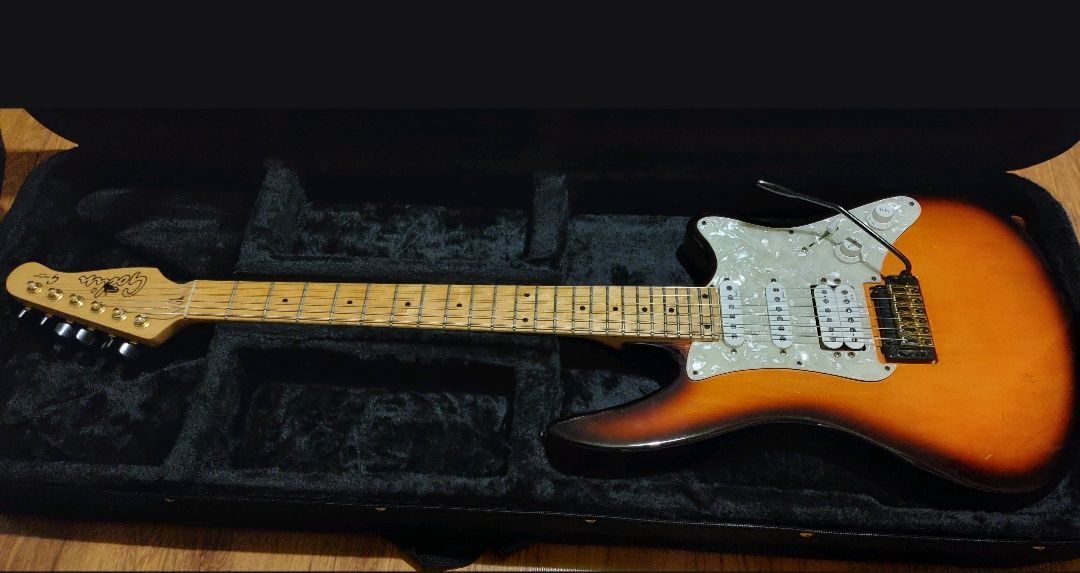 Китара Godin USA/Canada 1990