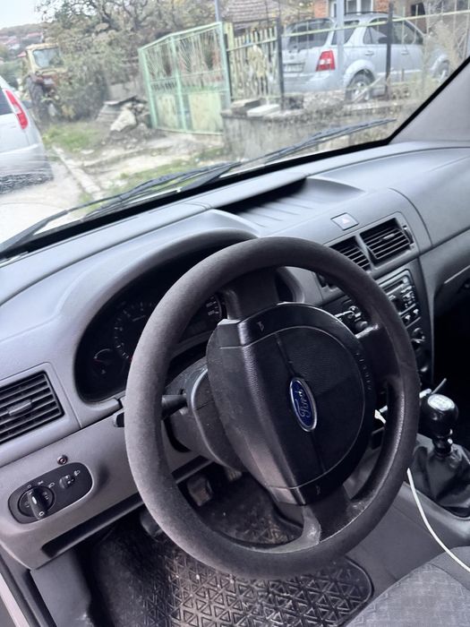 Ford Transit Connect 1.8 TDCi 90 к.с. – На части