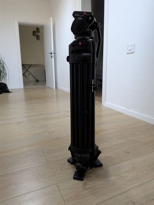 Trepied manfrotto 501hdv, stare perfecta si geanta de transport