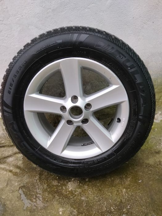 Vând roată rezervă aliaj dimensiunea 215.65.R 16 iarnă