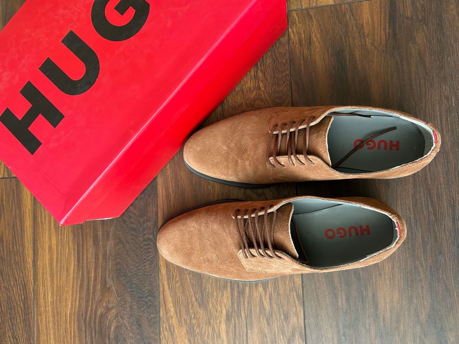 Обувки Hugo Boss Светло Кафеви Велурени