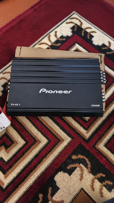 Pioneer , usilitel 4 x kanalniy
