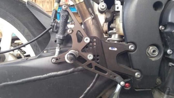 Спортни степенки за Yamaha R1 04-06