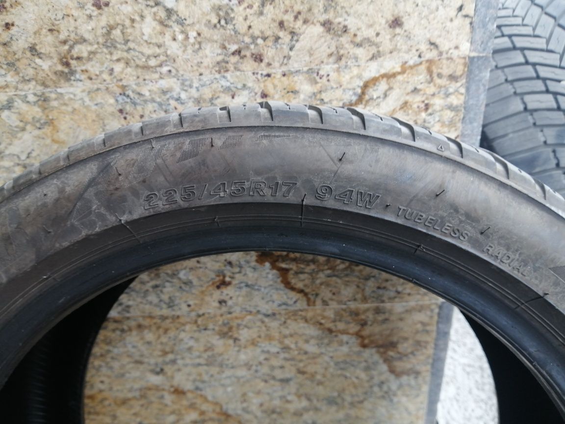 2 всесезонни гуми Bridgestone 225/45/R17
