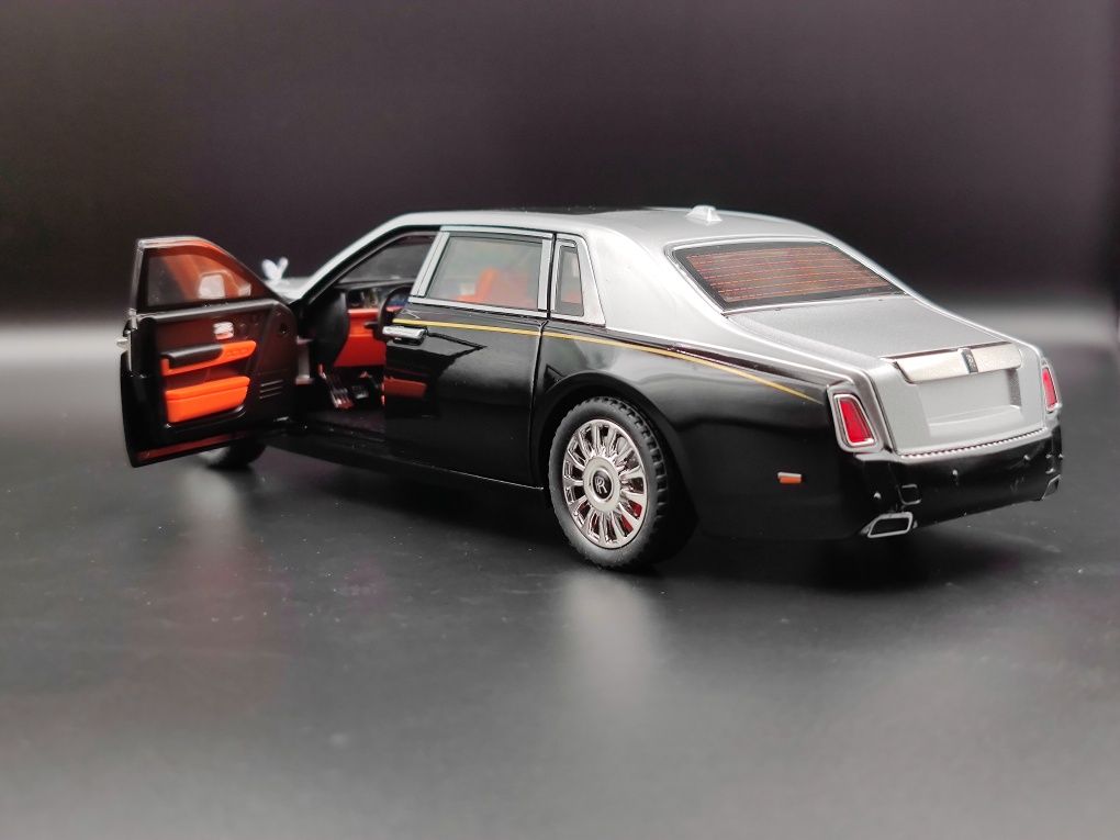 Rolls Royce Phantom Mansory 1:18 металлическая - Доставка