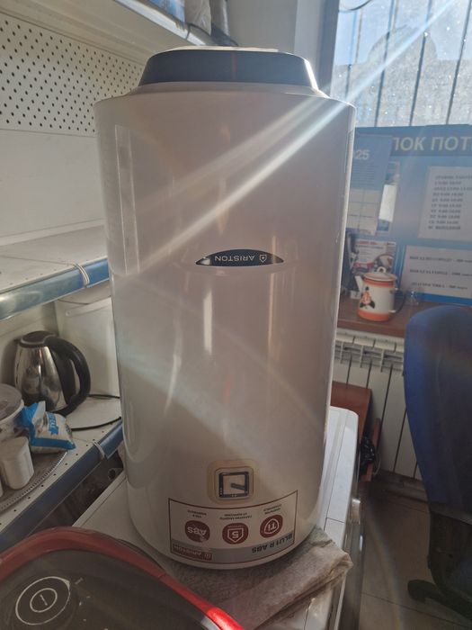 Водонагреватель аристон