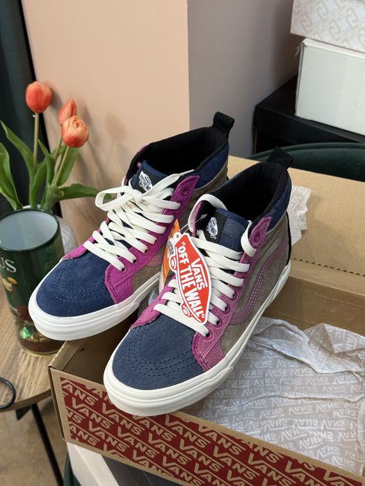 Дамски спортни обувки Vans кецове с малък дефект