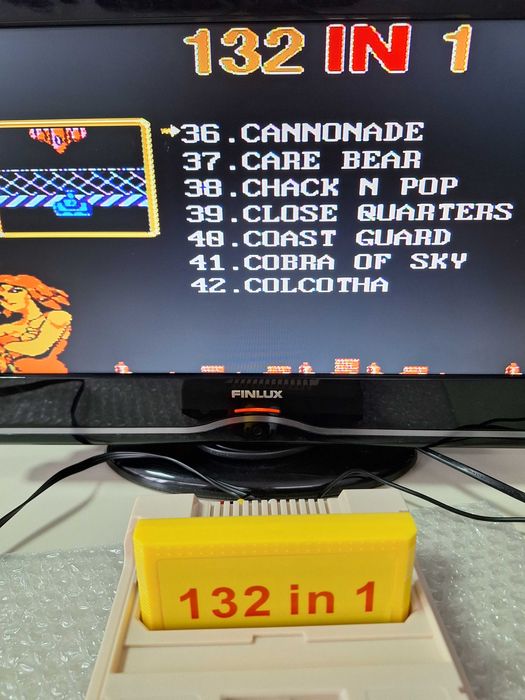 132 jocuri caseta discheta galbena consola TV, jocurile nu se repeta
