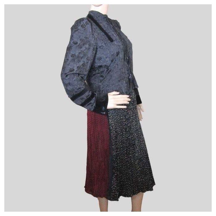 Costum popular maghiar din zona Cluj , port popular vechi din Sic  XS
