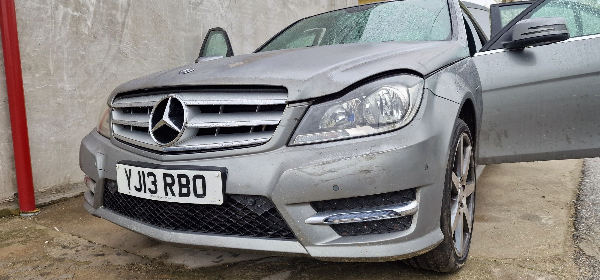Bara fata Mercedes w204 AMG facelift  Mercedes c class AMG