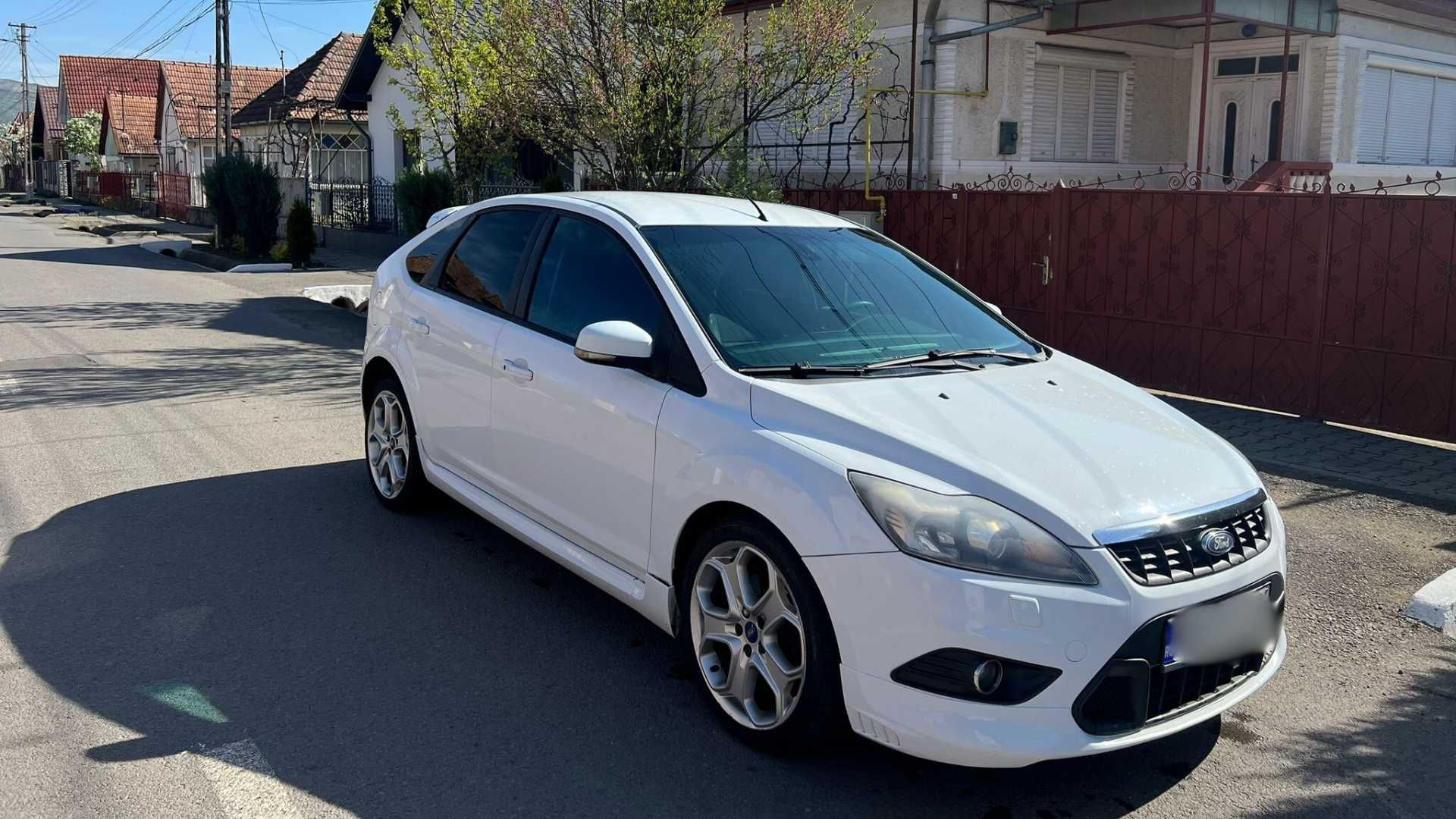 Ford Focus 2.0 - 180CP