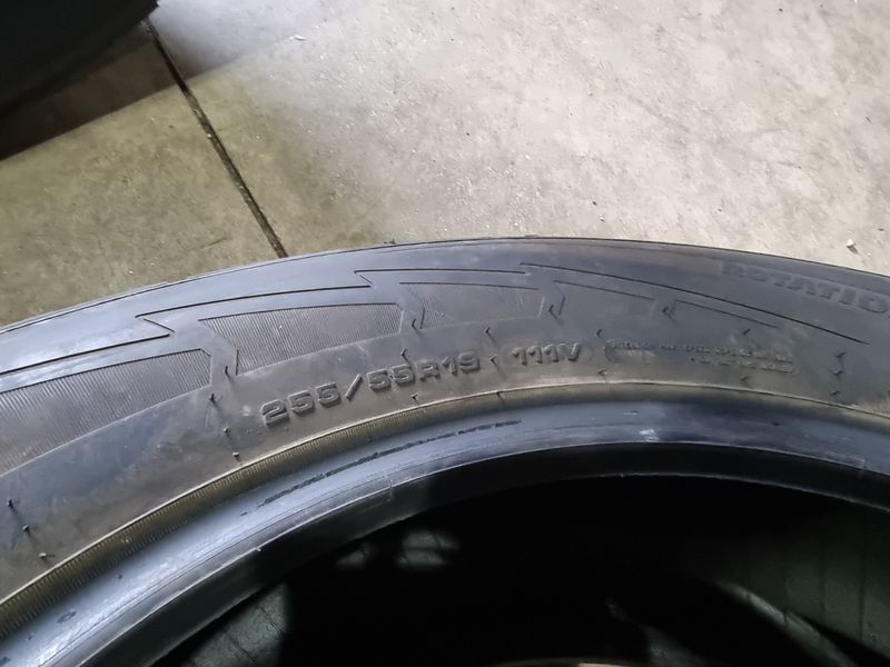 255/55/19 Goodyear 2бр