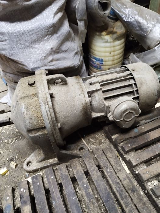 Планетарен мотор редуктор