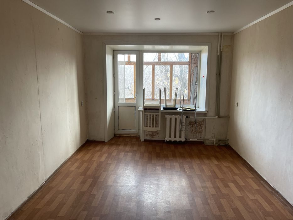 Продаём 2 комнатную квартиру по пр. Республики