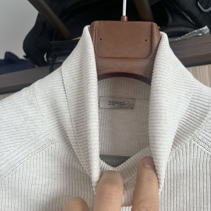 2 Pulovere Esprit si Jack&Jones, Cotton, L, pretul este pentru ambele
