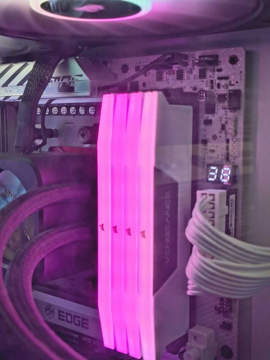 Memorie RAM Corsair DDR5, 32GB, KIT 2x16GB, 6400  XMP&EXPO, Alb, RGB