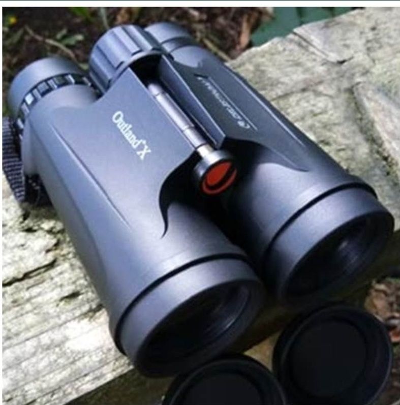 Бинокль Celestron Outland 10x42