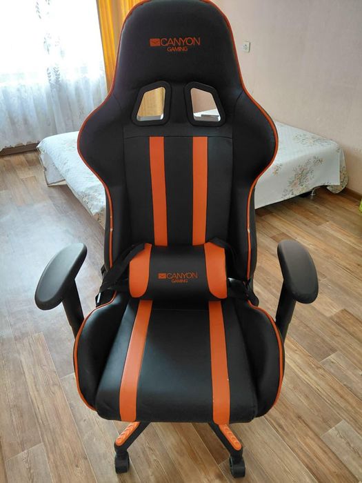 Игровое кресло Canyon gaming