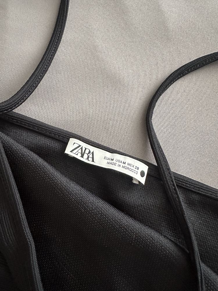 ZARA Топове/потници