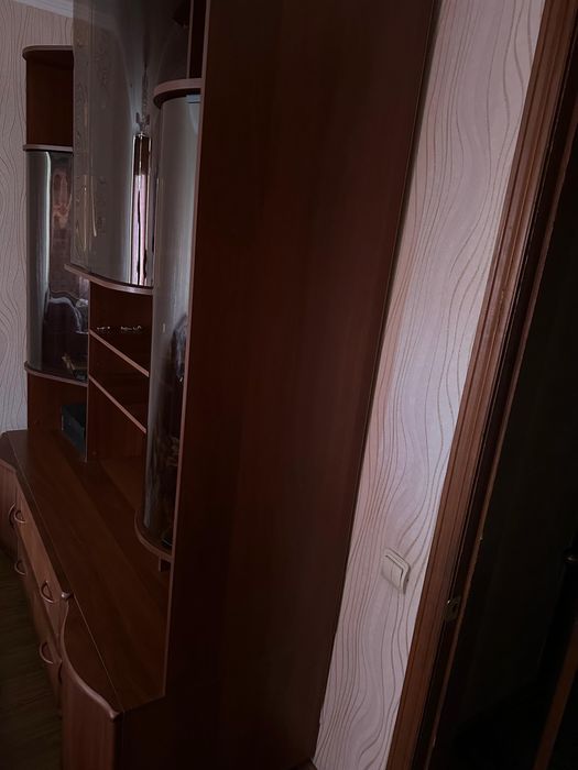 Шкаф сервант для гостиной