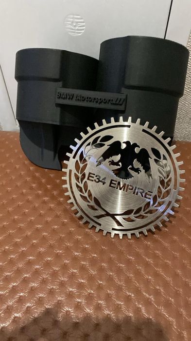 Значок на решетку BMW E34 (EMPIRE)