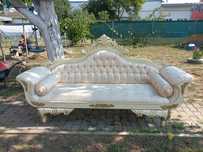 Canapea still baroc