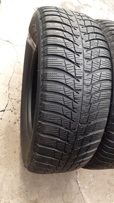2 anvelope 215/60r16 iarnă marca Bridgestone preț 90 lei bucata