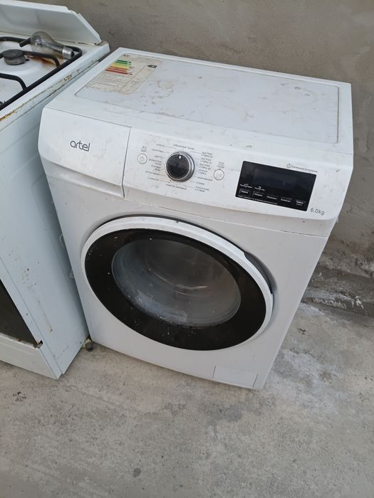 Продам стиральную машинку Artel