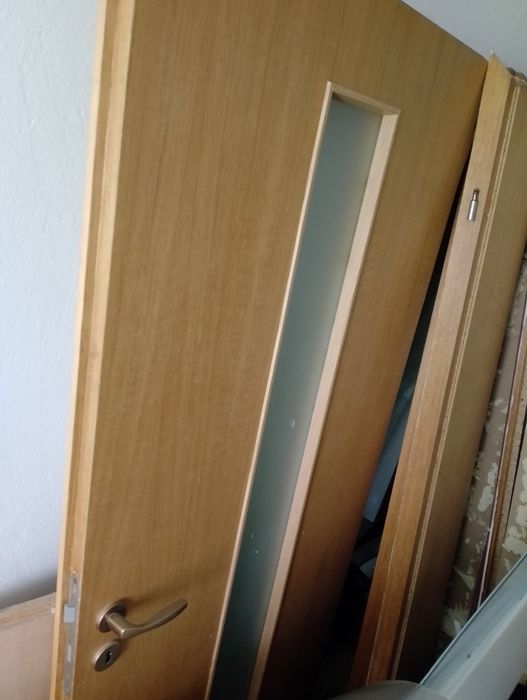 Usi interior cu strat lemn masiv
