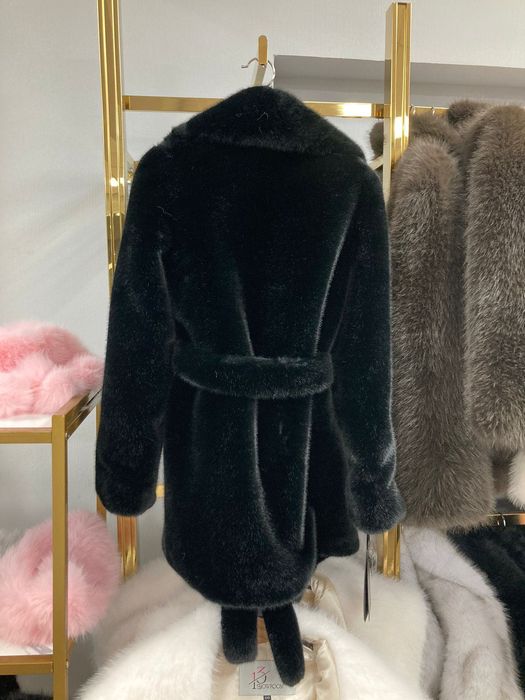 изкуствено черно кожено палто