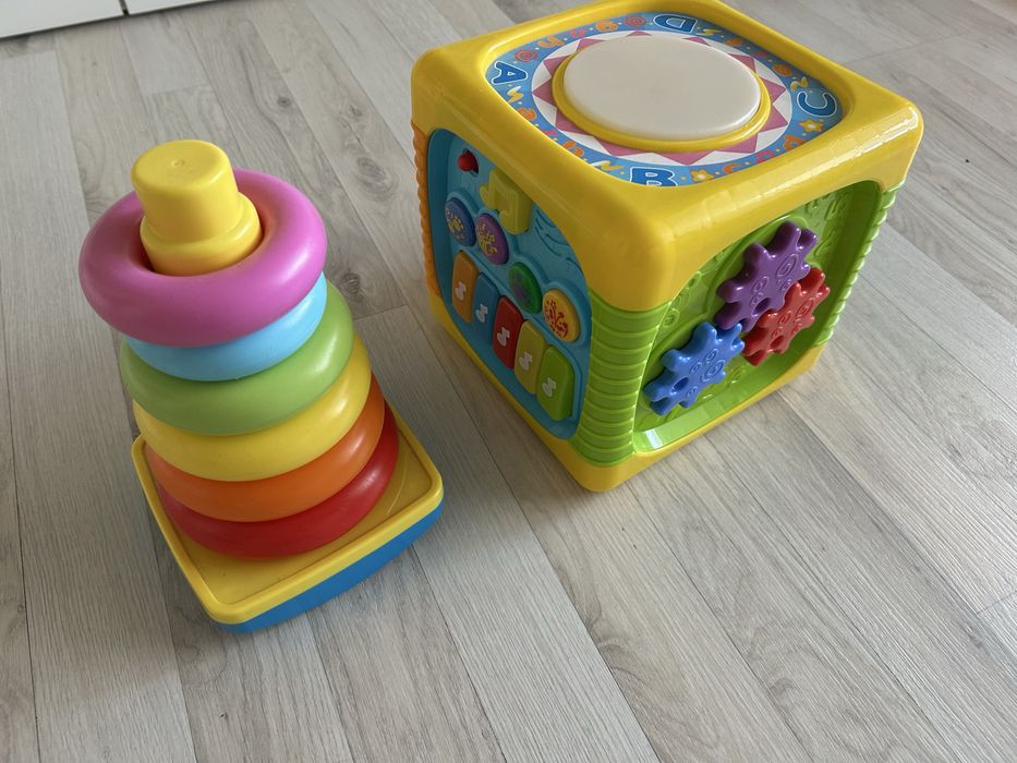 Сет от интерактивен куб и кула с рингове на чико