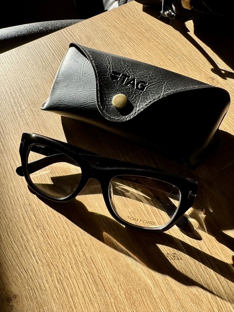 Дизайнерски дамски очила TOM FORD