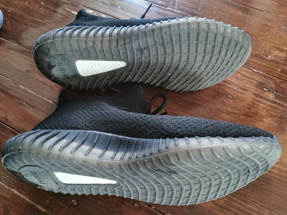 Yeezy 46 black brown