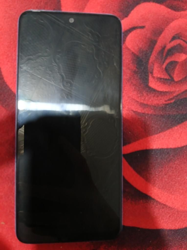 Redmi note 12 îl dau la schimb, dar accept și bani