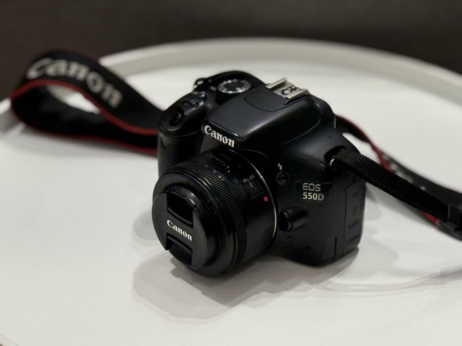 Фотоаппарат Canon EOS 550D