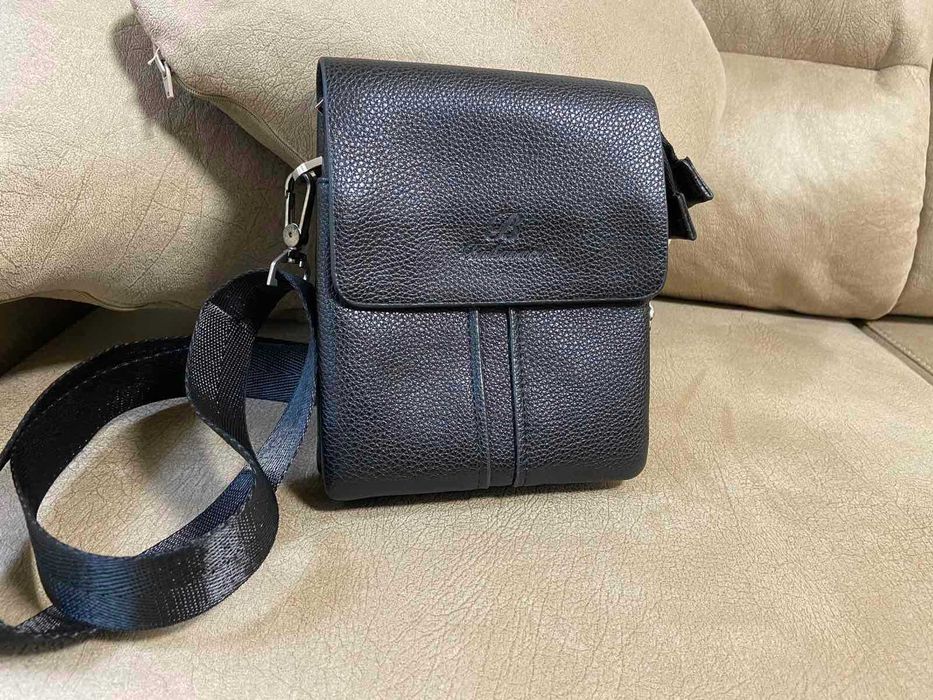 Елегантни мъжки чантички с нова по-добра цена