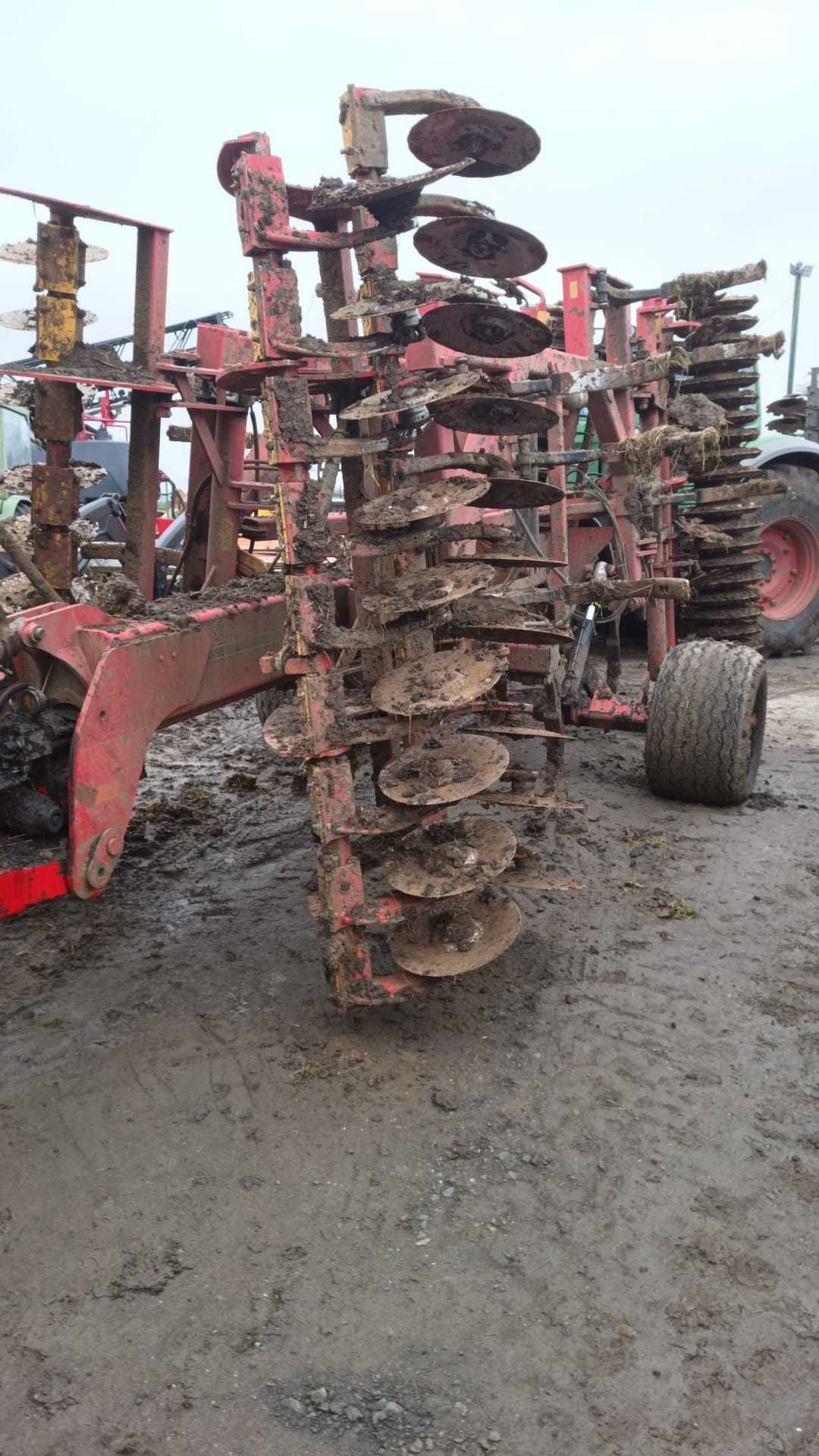 Licitație vânzare utilaje agricole