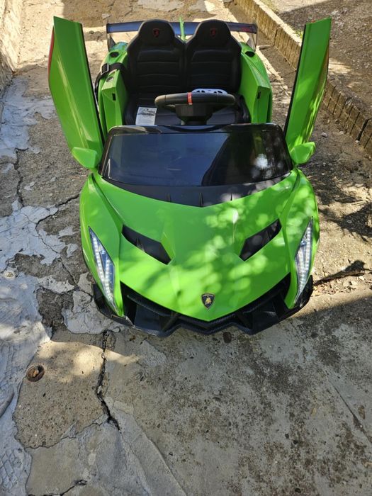 Акумулаторна количка Ламборджини  Венено