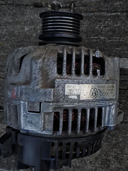 Гениратор оригенал valeo 90 ампер  wolksvagen colf 3
