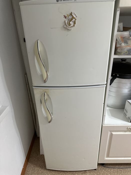 Продам холодильник