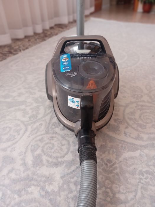 Пылесос Филипс..