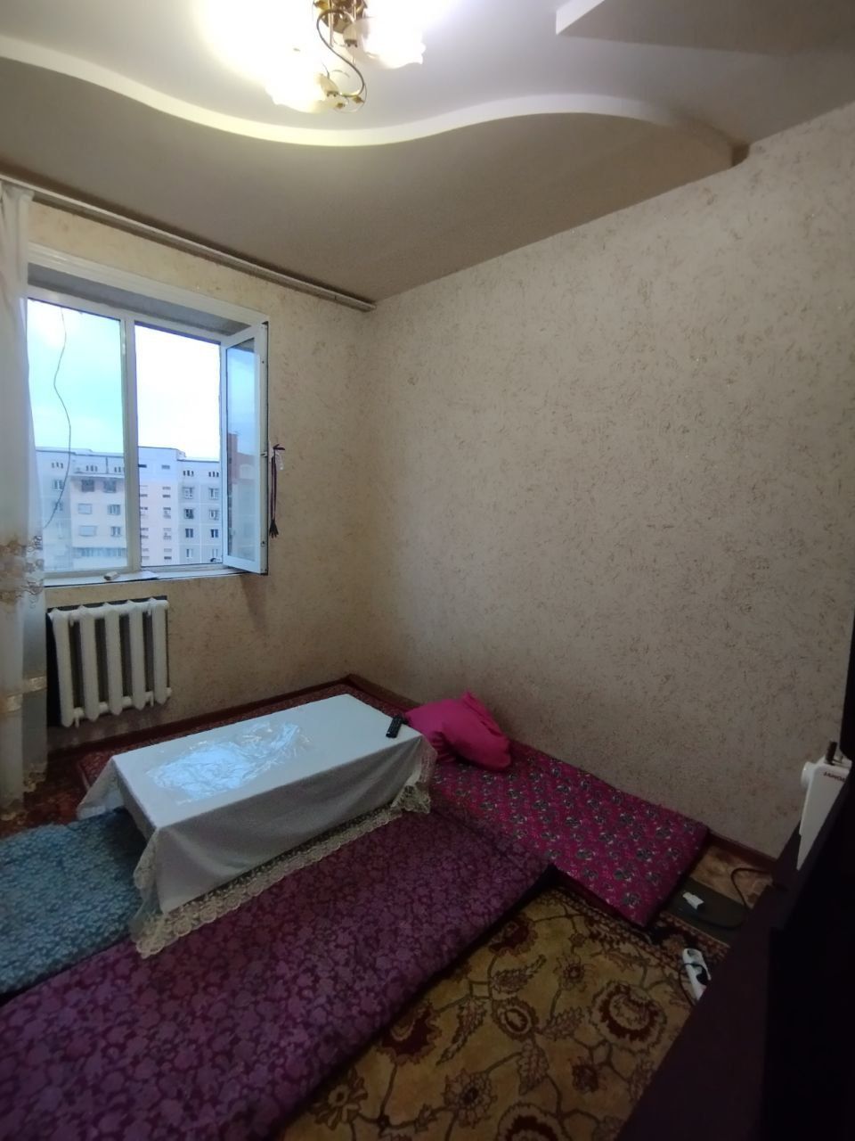 Квартира сотилад Жарарик 4.хонали 103-кв.м Жойи зу́р