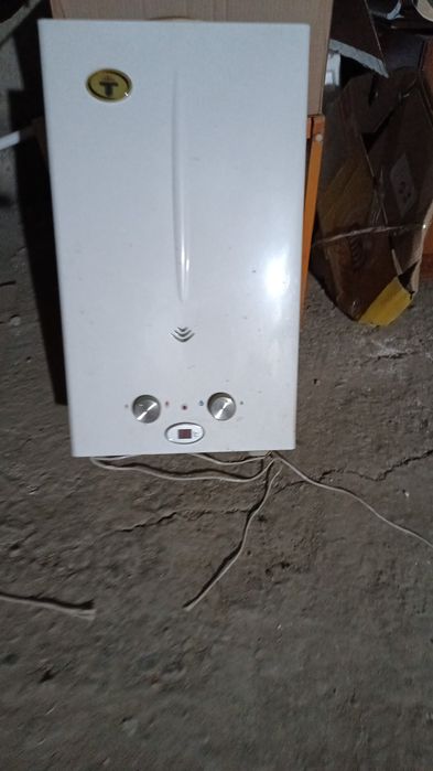 Газовый колонка 12 литр в отличном состоянии.