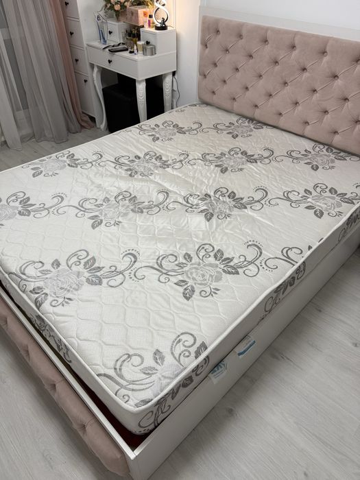 Продам матрас размер 160 на 200