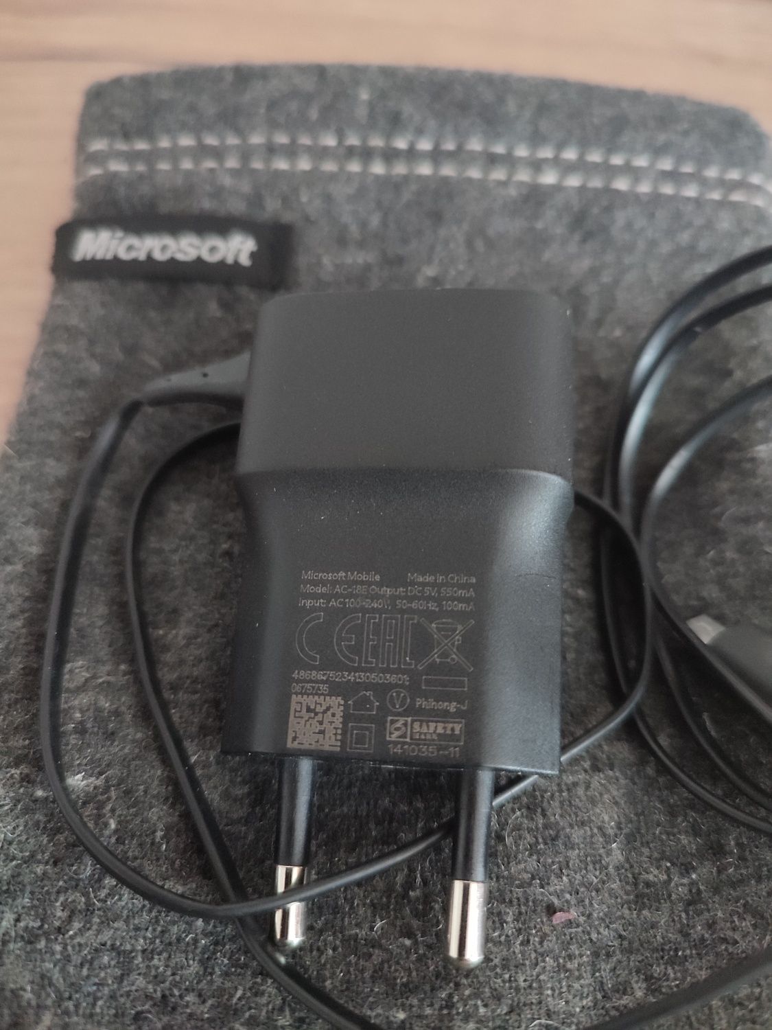 Incarcator tableta/telefon alimentator original Microsoft 5V 550mA