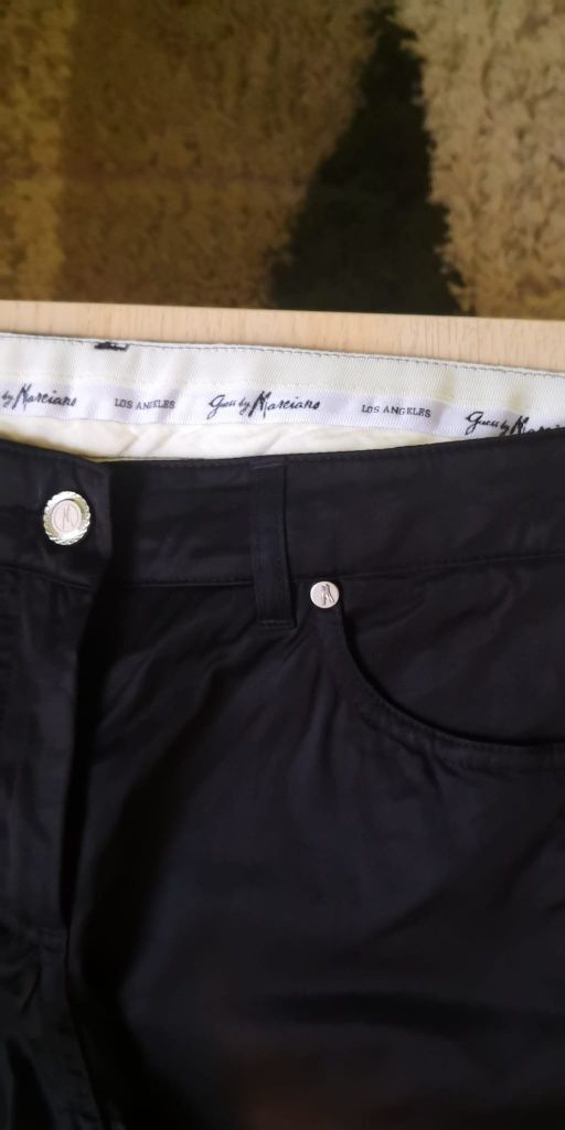 Pantaloni Guess, negri, marime 44 (M-L)