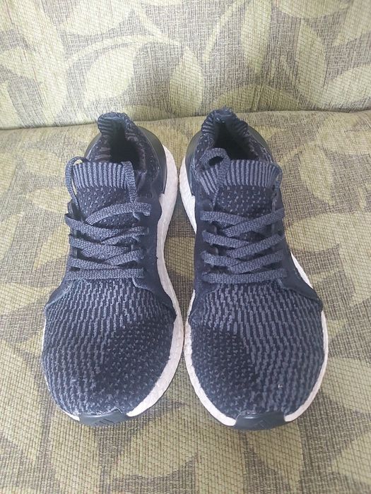 Дамски маратонки Nike и Adidas ultra boost и обувки за футзал Adidas